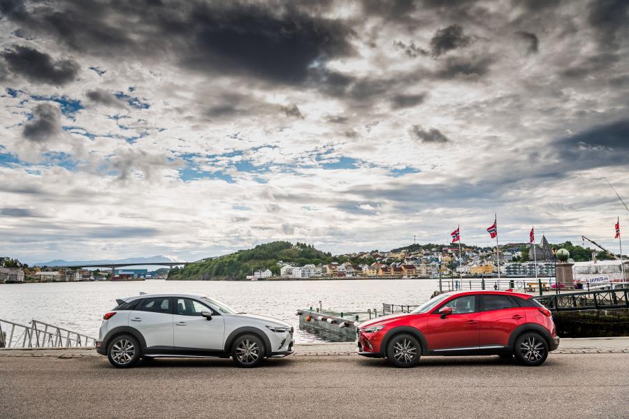  Mazda CX-3 2015 года  (UK) (фото 18 из 47)